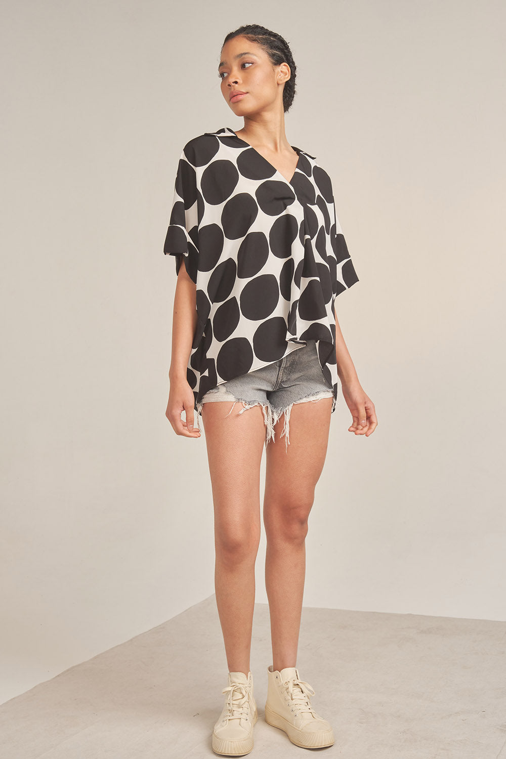 Dotted Roll-Up Sleeve Collared Tunic Top