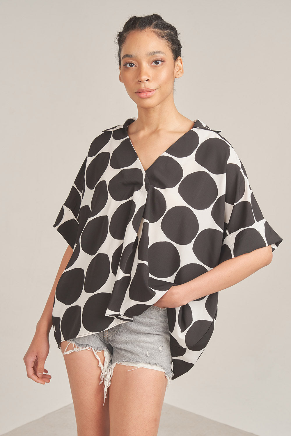 Dotted Roll-Up Sleeve Collared Tunic Top