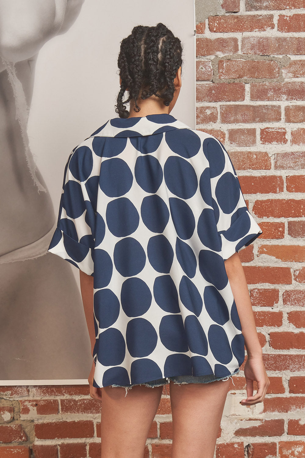 Dotted Roll-Up Sleeve Collared Tunic Top
