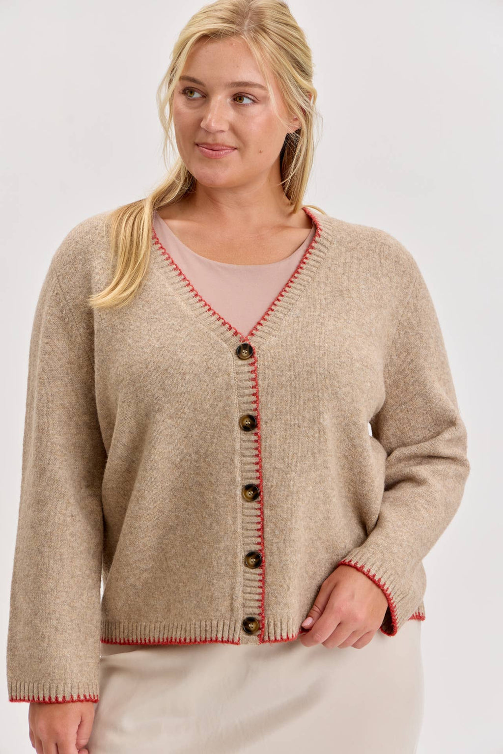 [PLUS] WOOL BLENDED MERROW STITCH BOXY CARDIGAN
