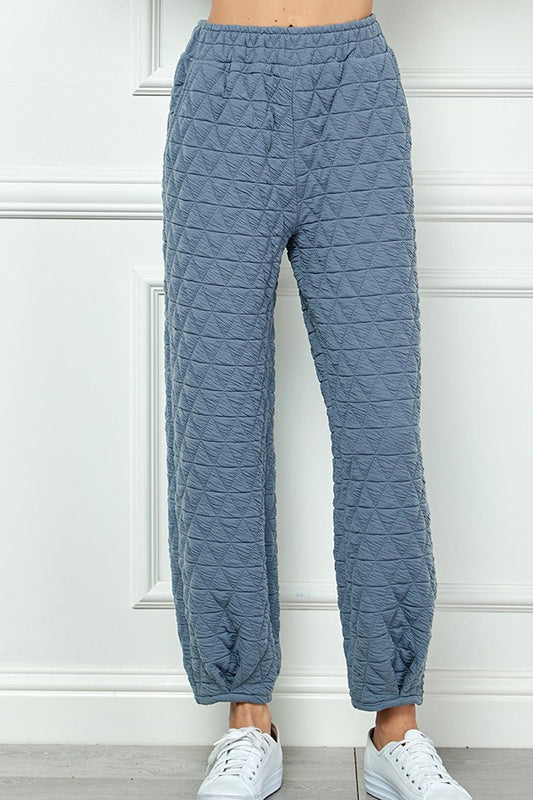 Quilted Long Tucked Pants