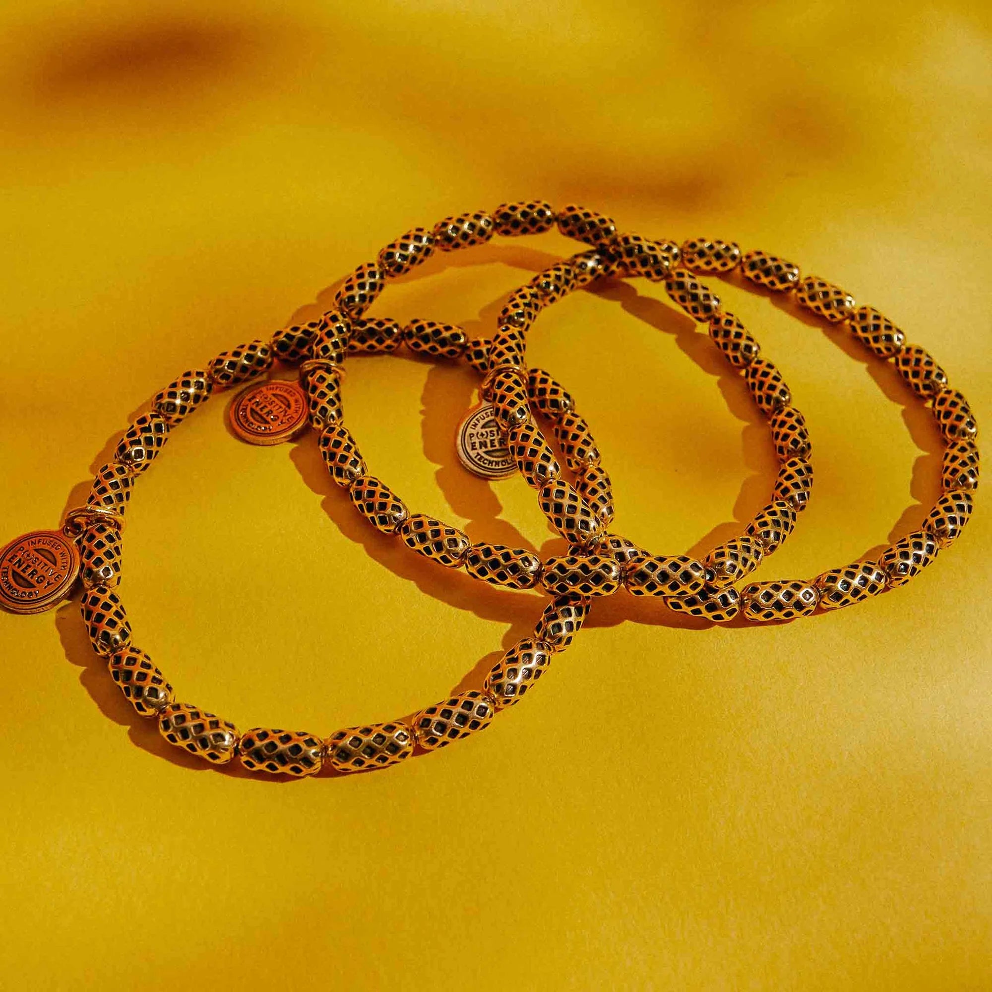 Mellow Out! Metal Stretch Bracelet
