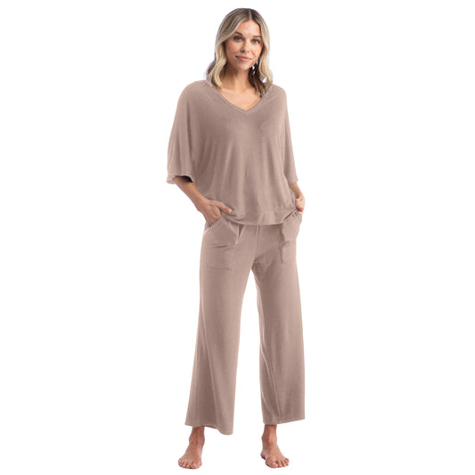 Dream Relaxed V-neck with Capri Lounge Set | Coco