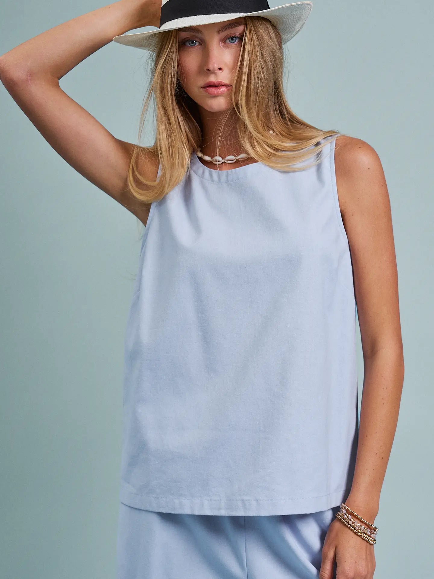 Minimalist Keyhole Back Linen Sleeveless Top Blue
