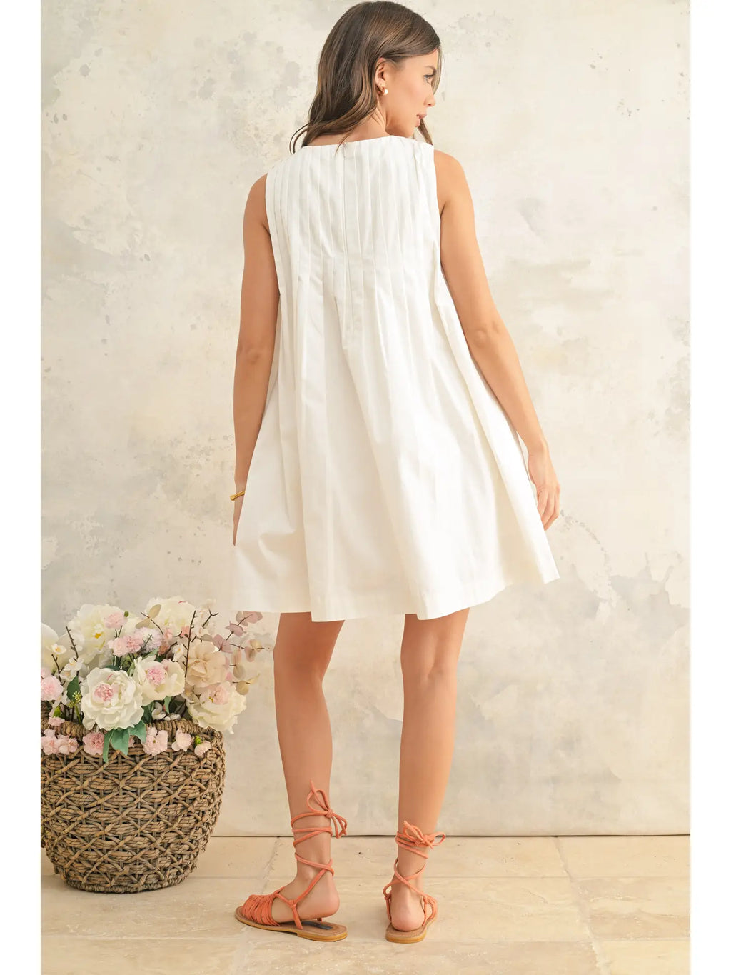 Pleated Detail Sleeveless Dress