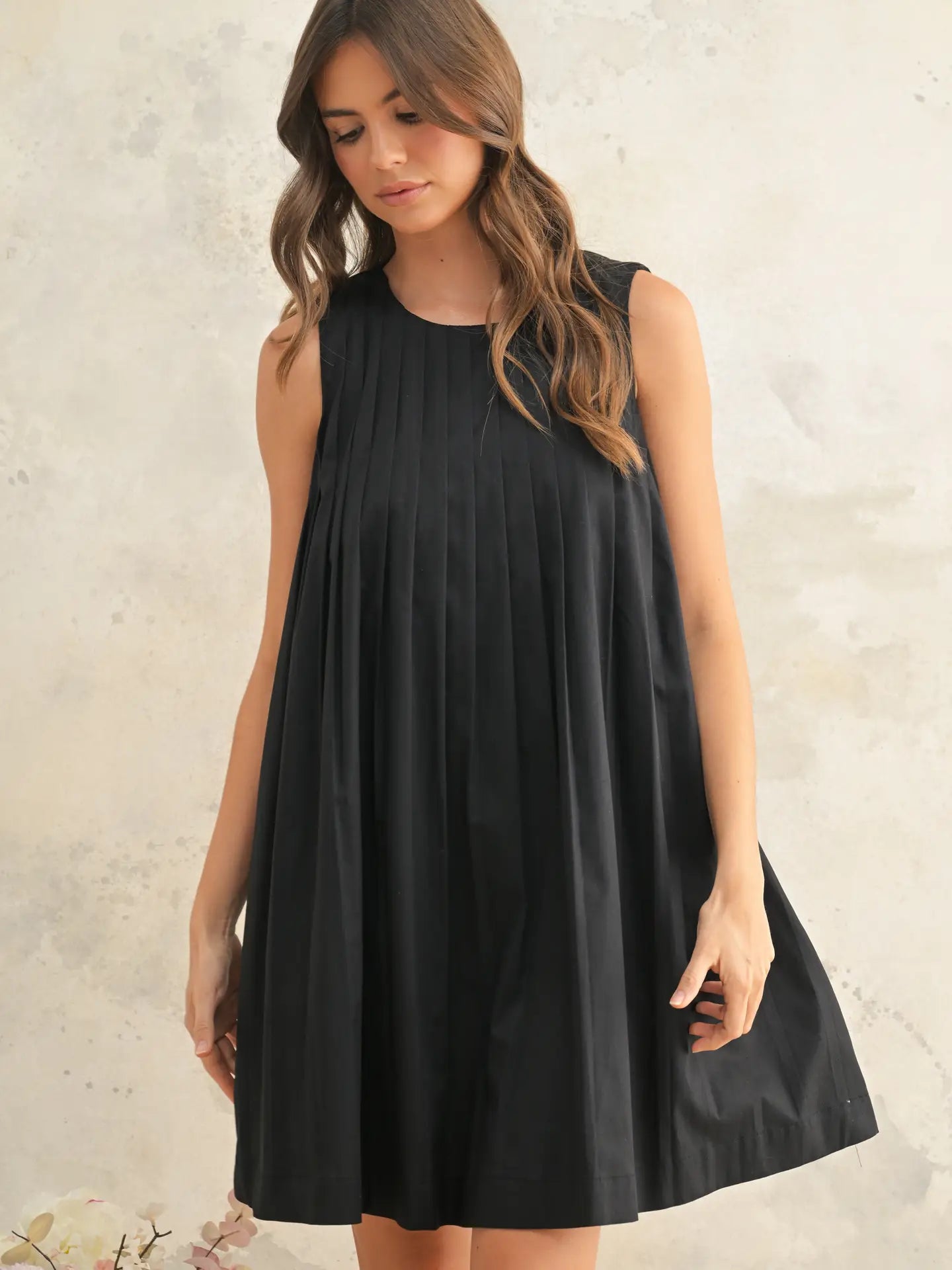 Pleated Detail Sleeveless Dress