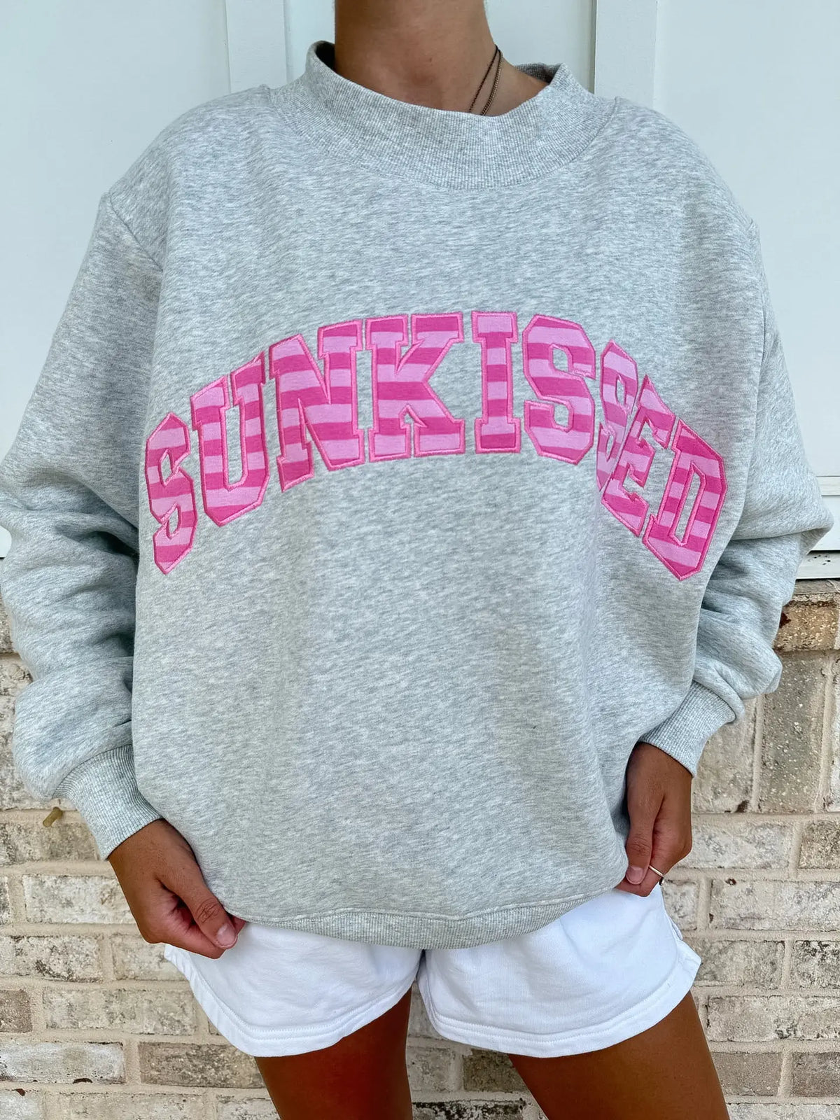 Sunkissed Pattern Embroidered Mockneck Sweatshirts