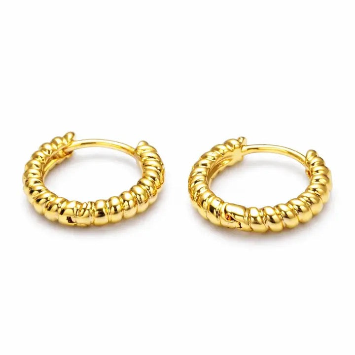 Gold Twist Huggies