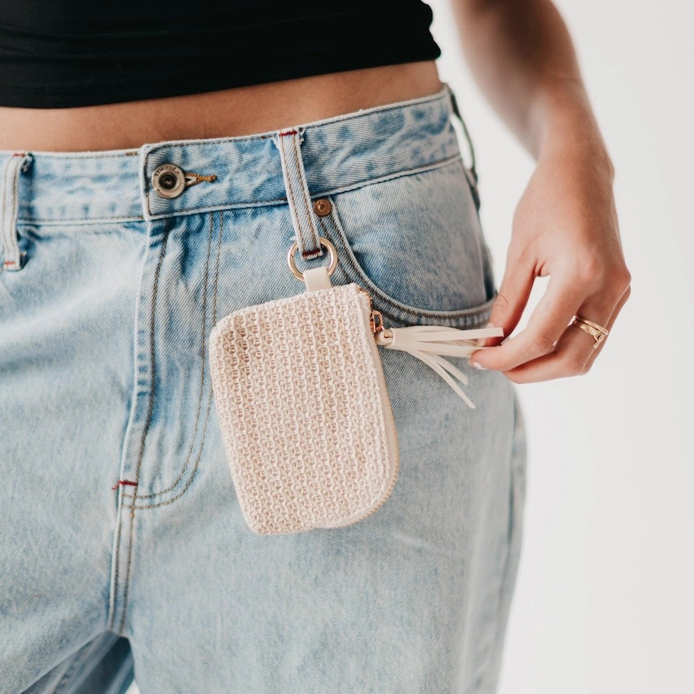 River Raffia Clippable Card Holder Wallet