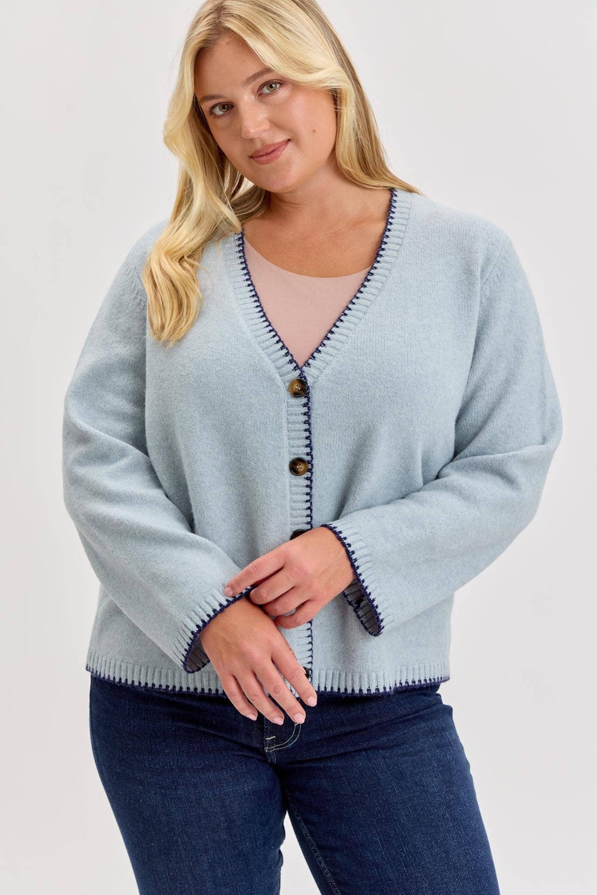 [PLUS] WOOL BLENDED MERROW STITCH BOXY CARDIGAN