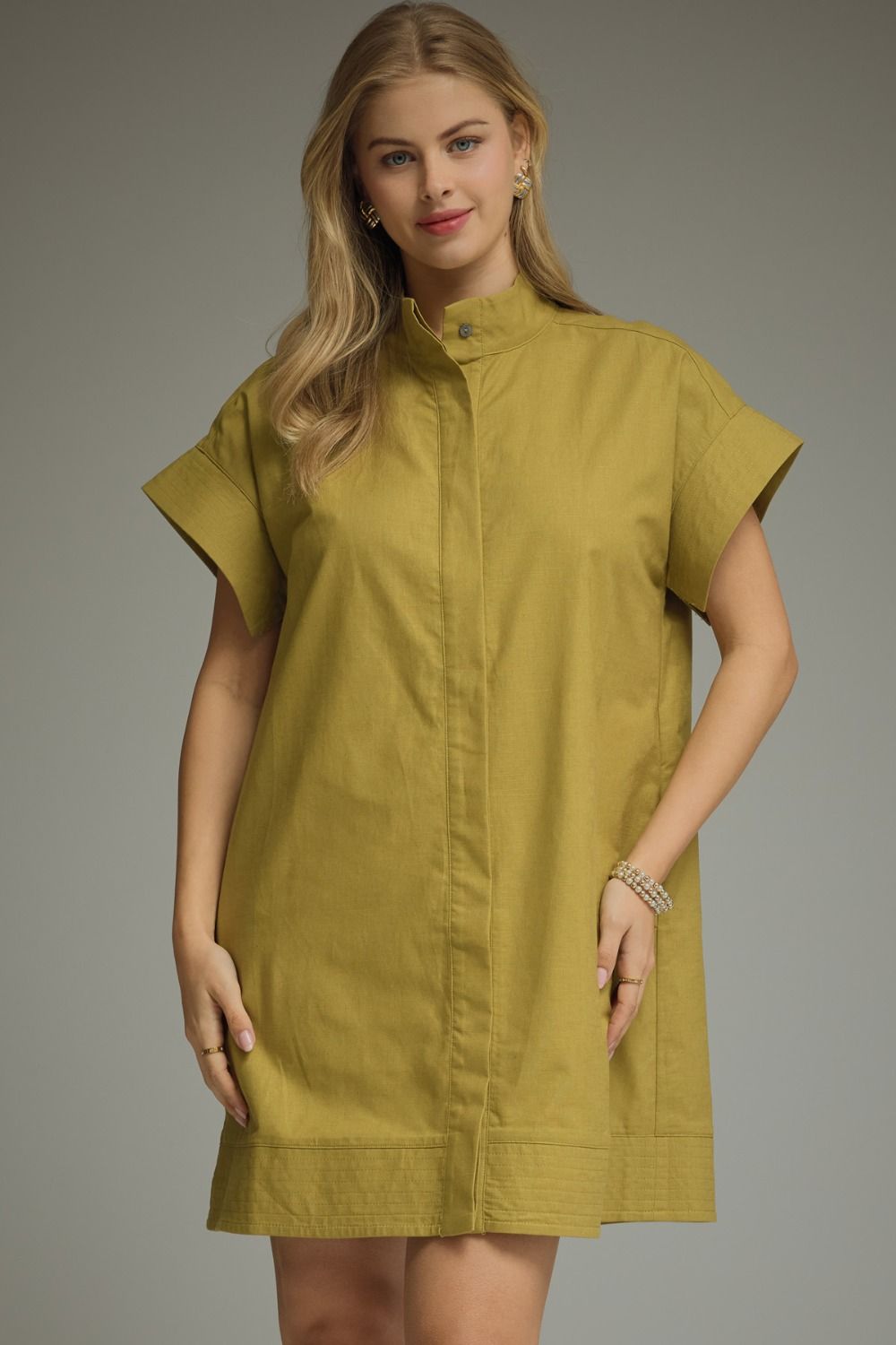 Solid short sleeve mini dress