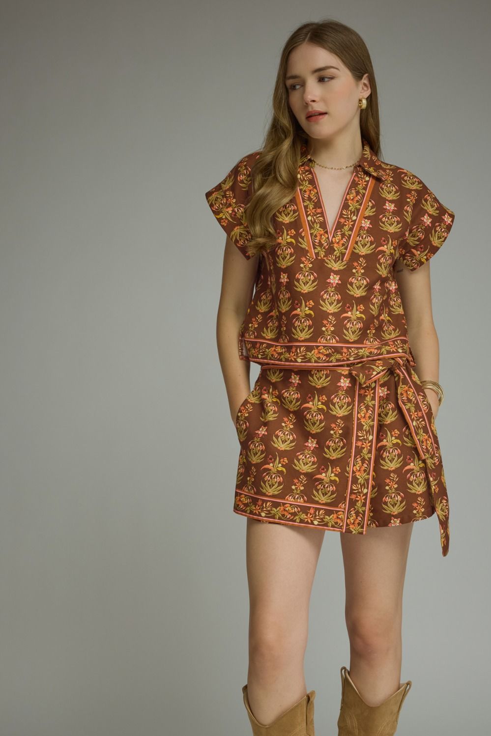 Floral print short sleeve top