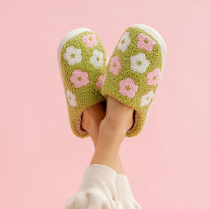 Fuzzy Slippers | Green Flower