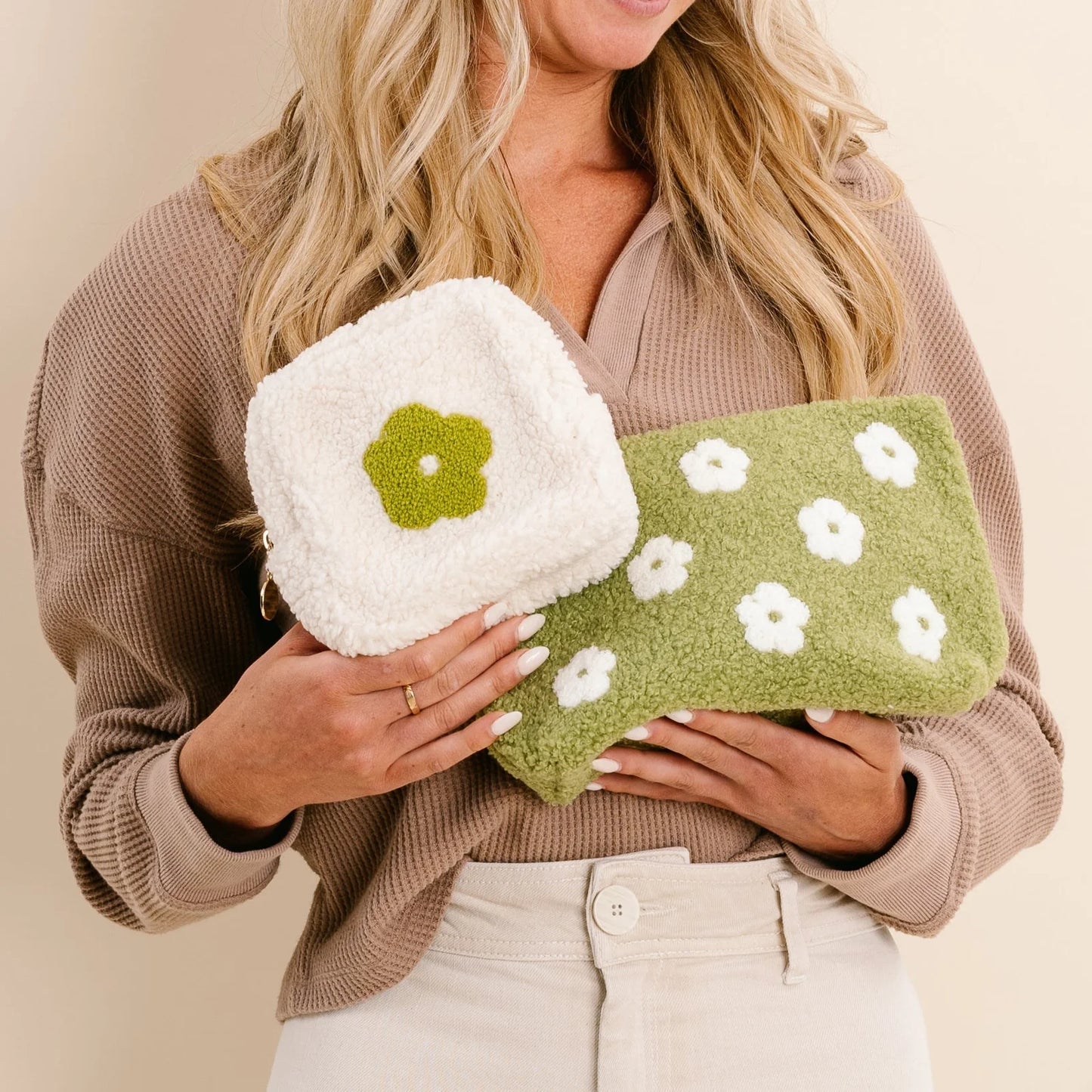 Square Teddy Pouch | Flower Green